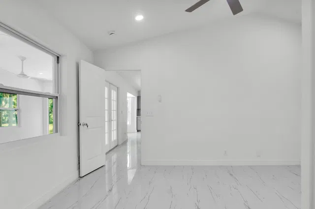 Residence photo 13