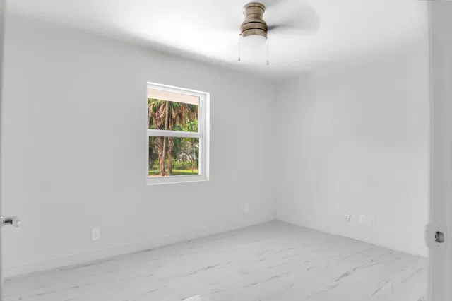 Residence photo 20