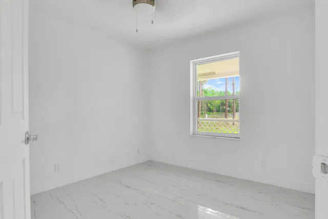 Residence photo 23
