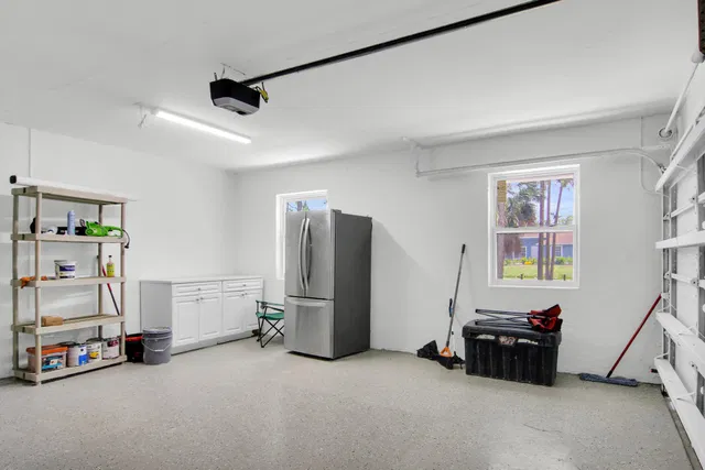 Residence photo 30