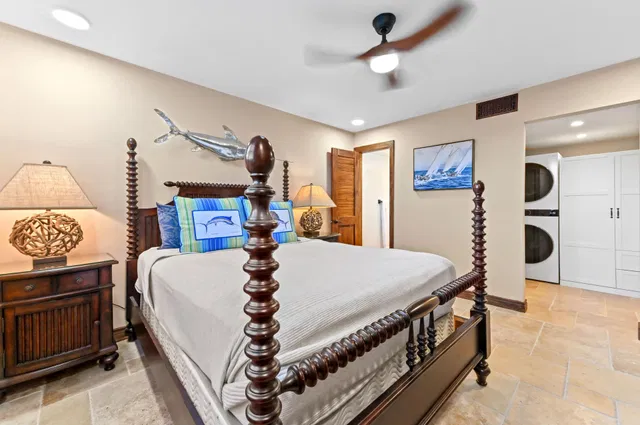 Unit 2090 photo 17