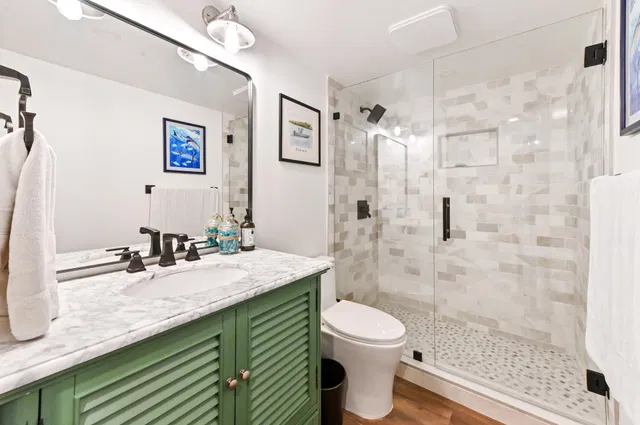 Unit 2090 photo 19