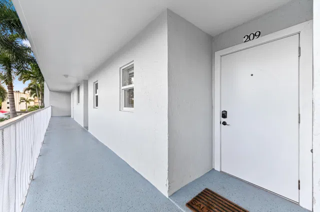Unit 2090 photo 36