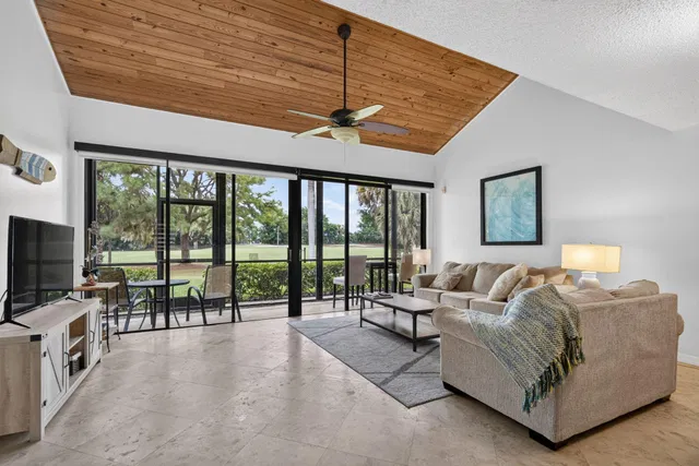 PGA National Palm Beach Gardens Residence photo 30
