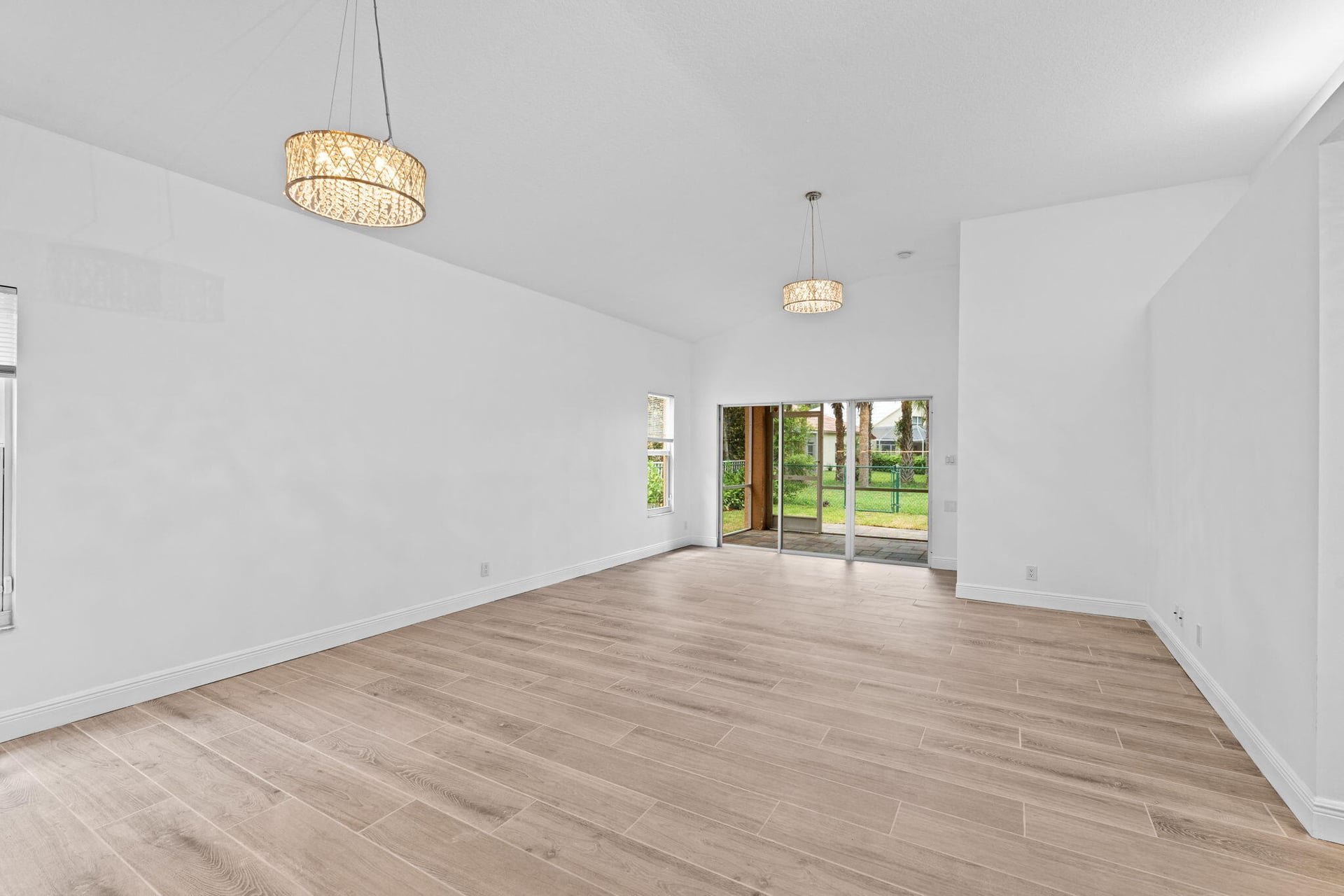  Residence photo 4