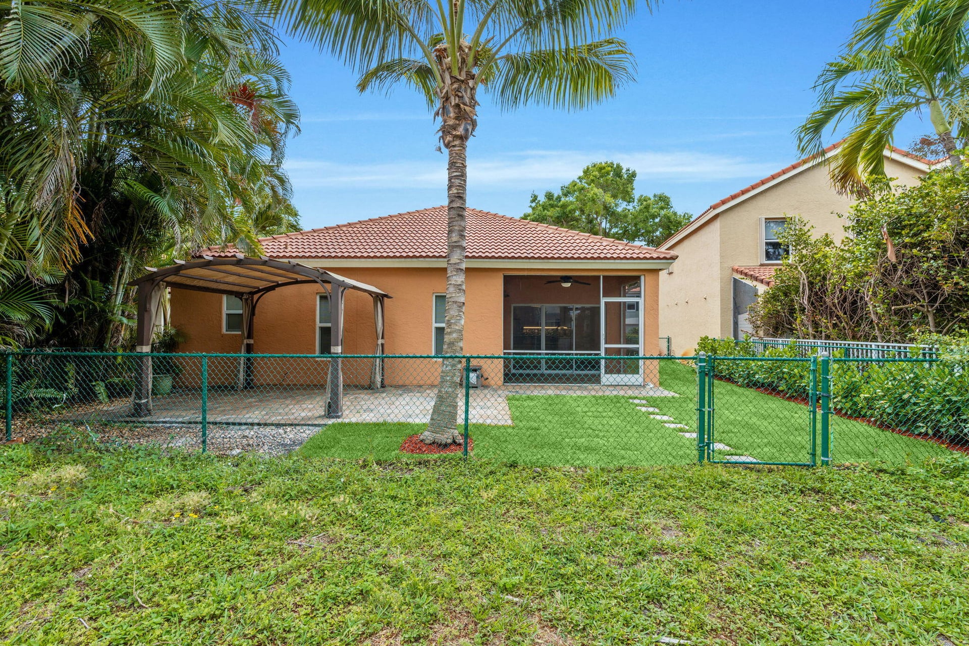  Residence photo 14