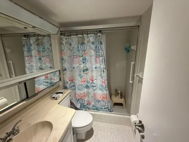 Unit 202 photo 4