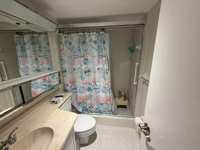 Unit 202 photo 11