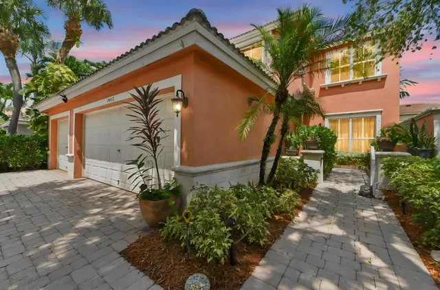 Residence photo 2