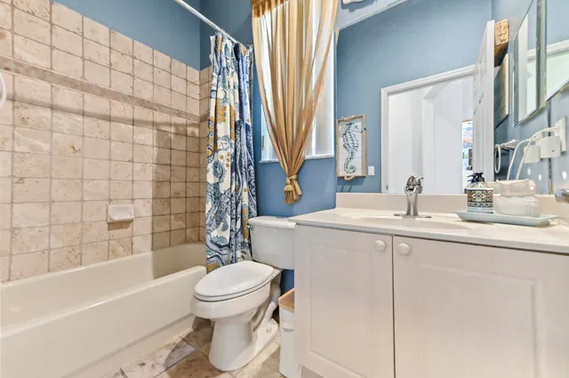Residence photo 18