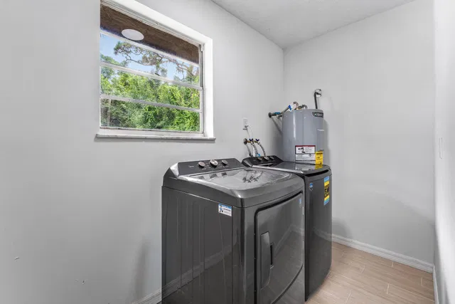 Residence photo 16