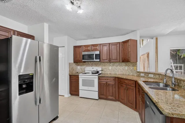 Residence photo 13