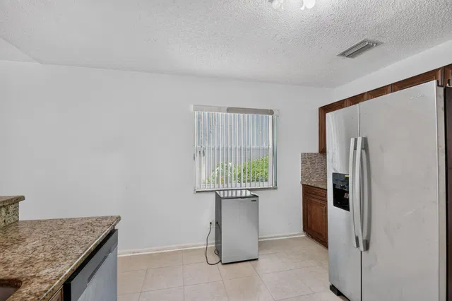 Residence photo 17
