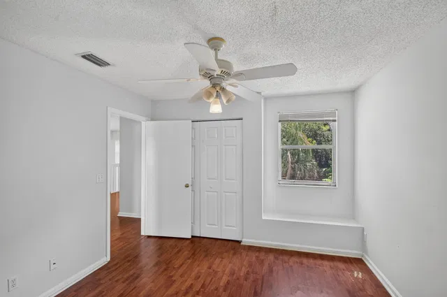 Residence photo 34