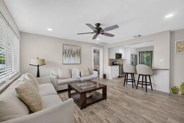 Residence photo 9