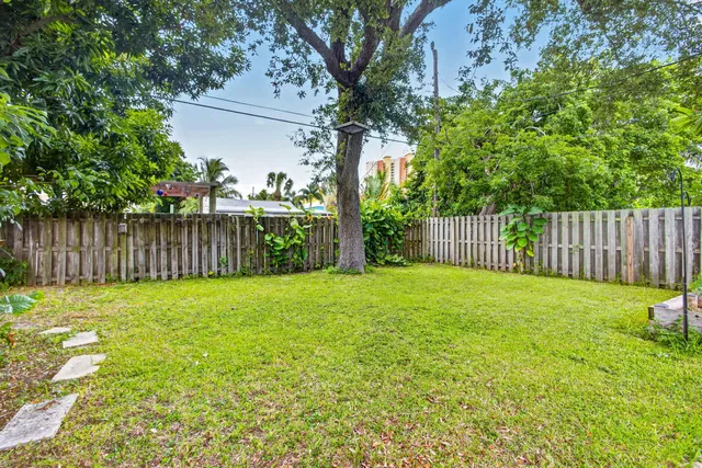 Residence photo 37