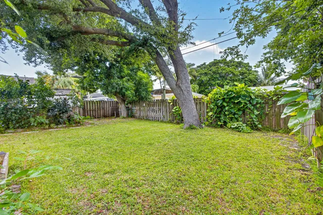 Residence photo 38