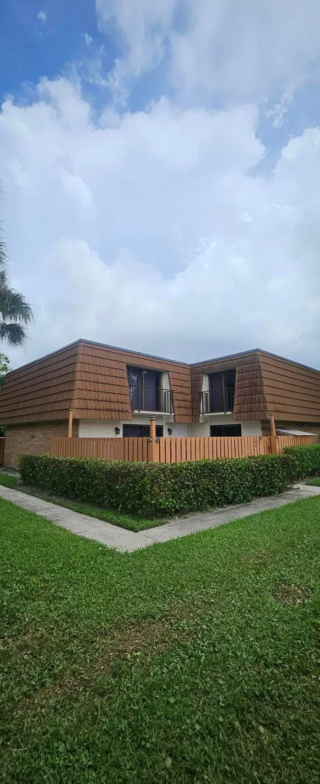  Residence photo 4