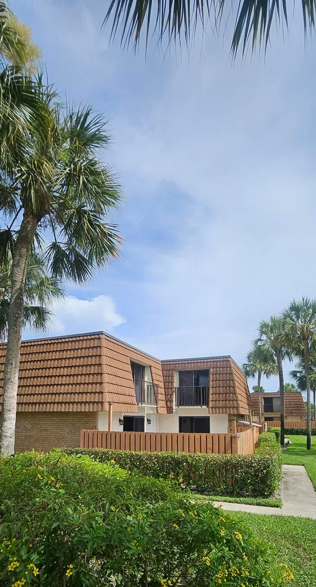  Residence photo 5