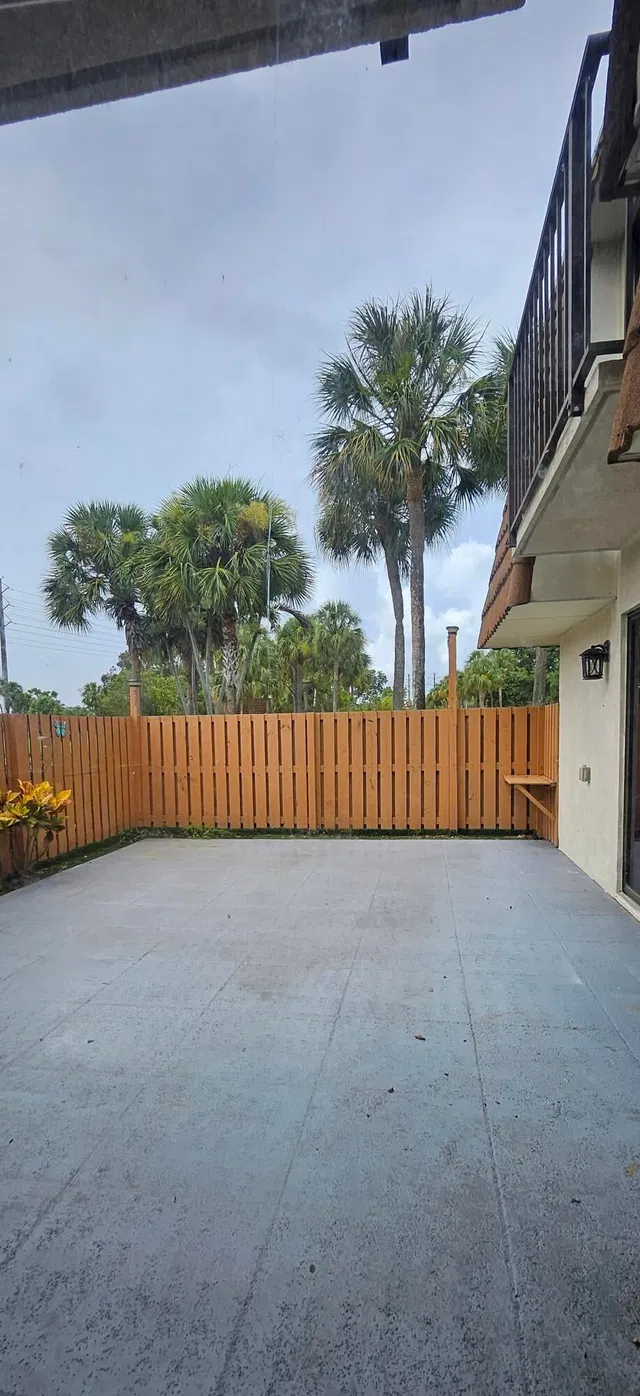  Residence photo 15