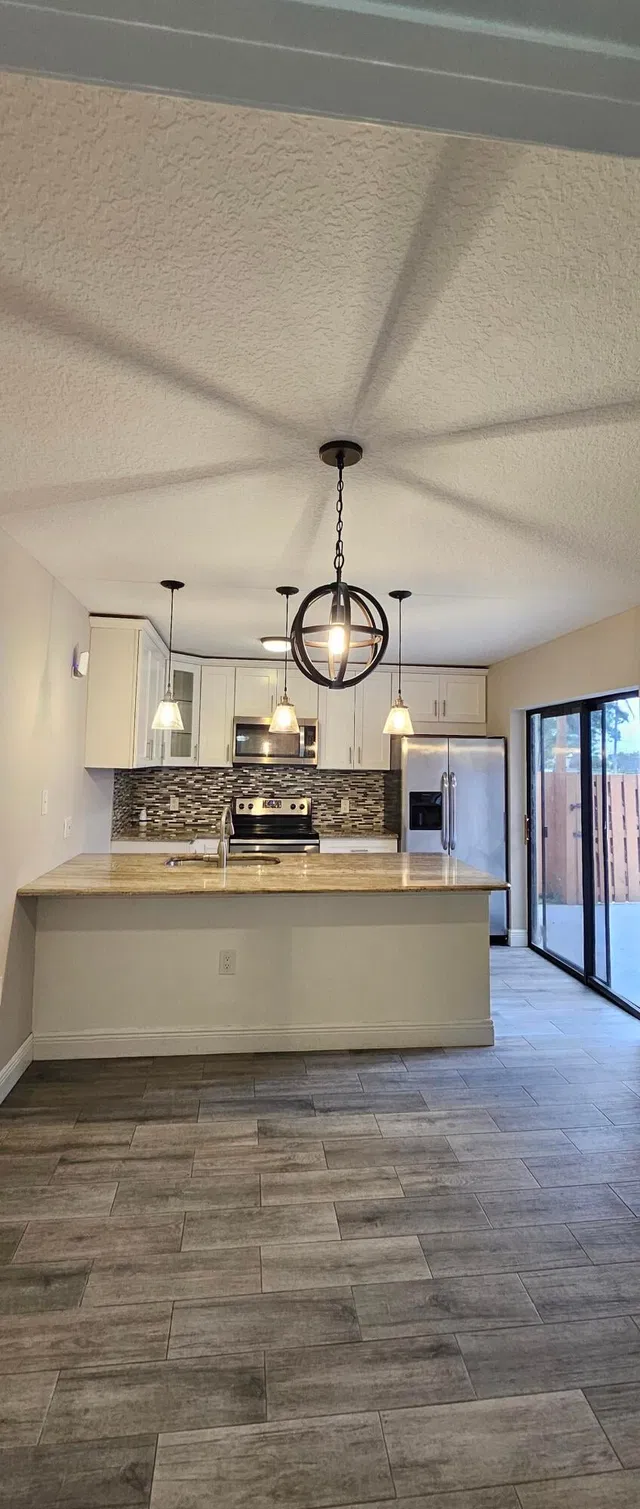  Residence photo 32
