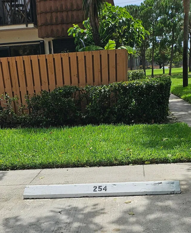  Residence photo 80