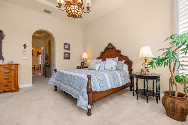 Residence photo 26
