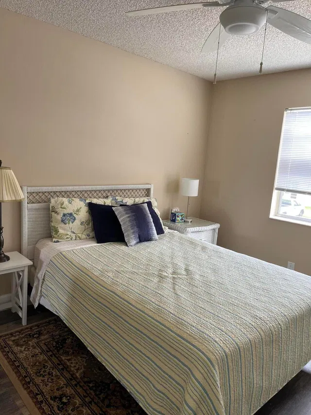 Unit 619 photo 6