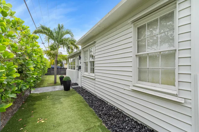 Residence photo 19