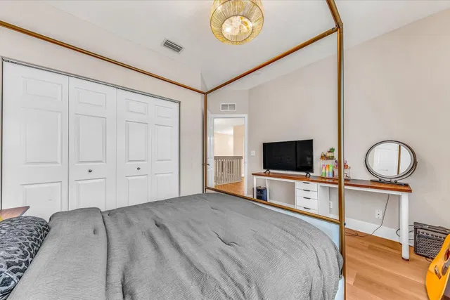  Residence photo 50