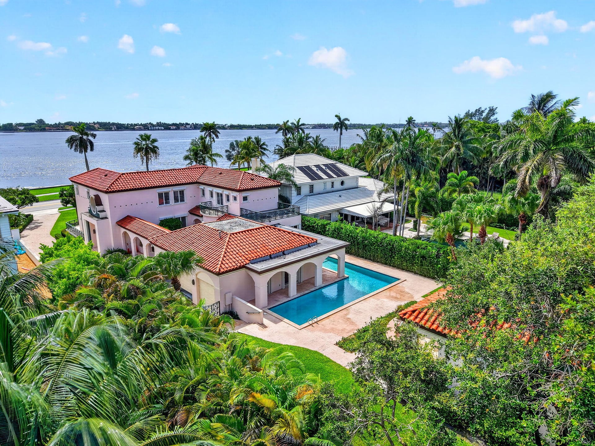 SoSo West Palm Beach Residence photo 2