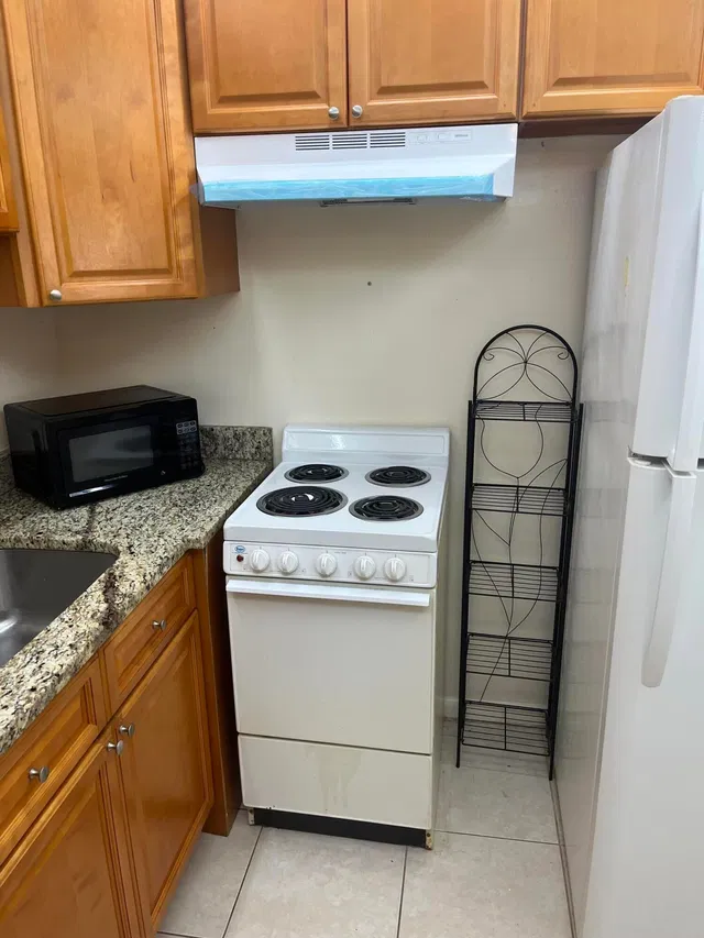  Unit c photo 9