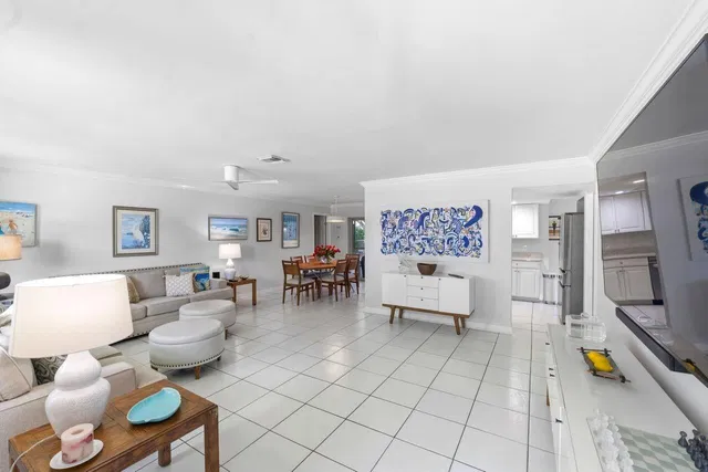  Residence photo 5