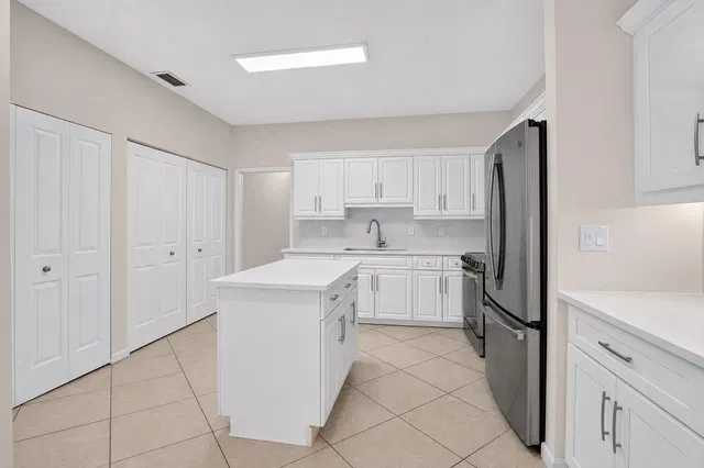  Residence photo 33