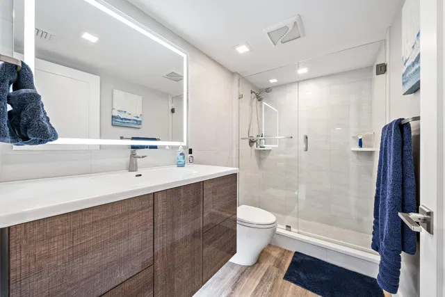 Unit 506 photo 12