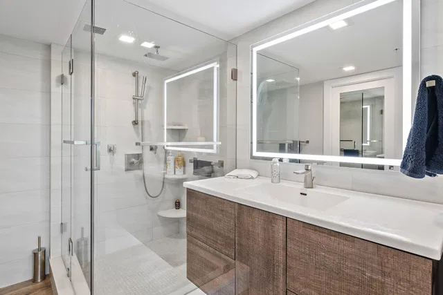 Unit 506 photo 19
