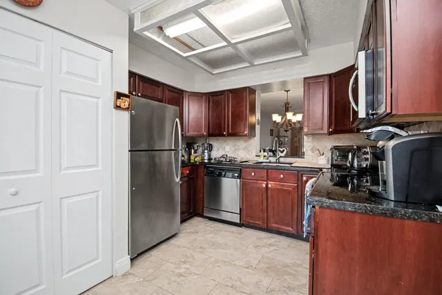Unit 102 photo 10