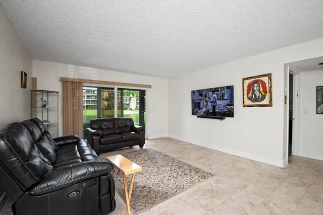 Unit 102 photo 15