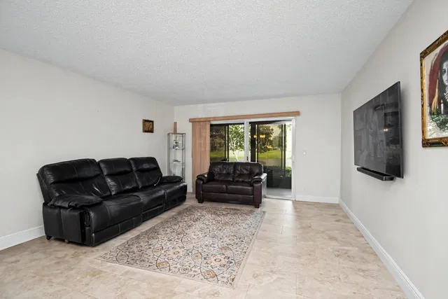 Unit 102 photo 16
