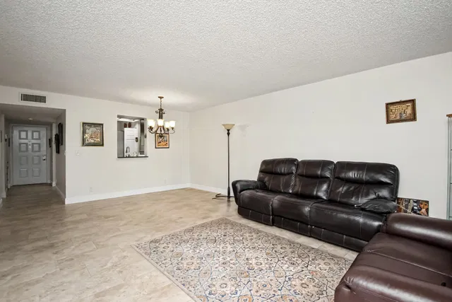 Unit 102 photo 18