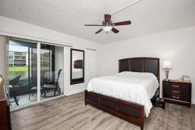 Unit 102 photo 22