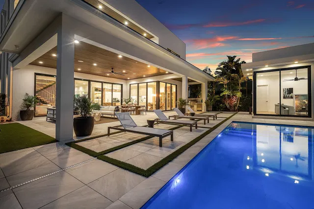 Residence photo 2