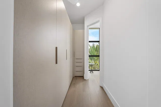 Residence photo 51