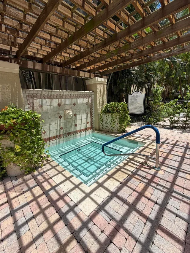 Courtyards in Cityplace Unit 323 photo 14