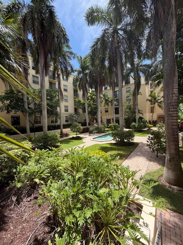 Courtyards in Cityplace Unit 323 photo 24