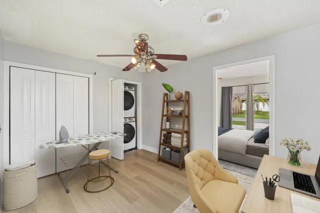 Residence photo 16