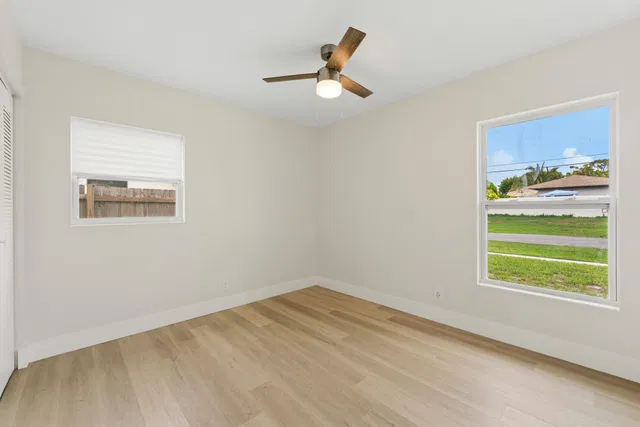 Residence photo 19