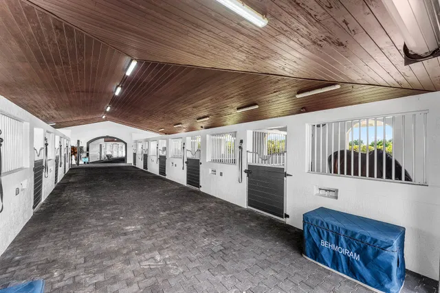 Saddle Trail Park Residence photo 6