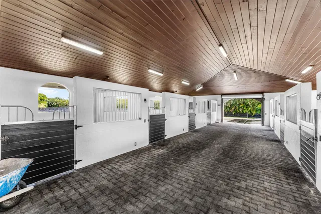 Saddle Trail Park Residence photo 8