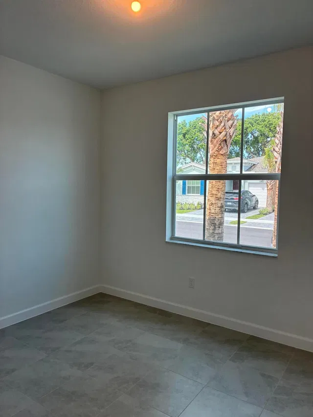 Residence photo 5